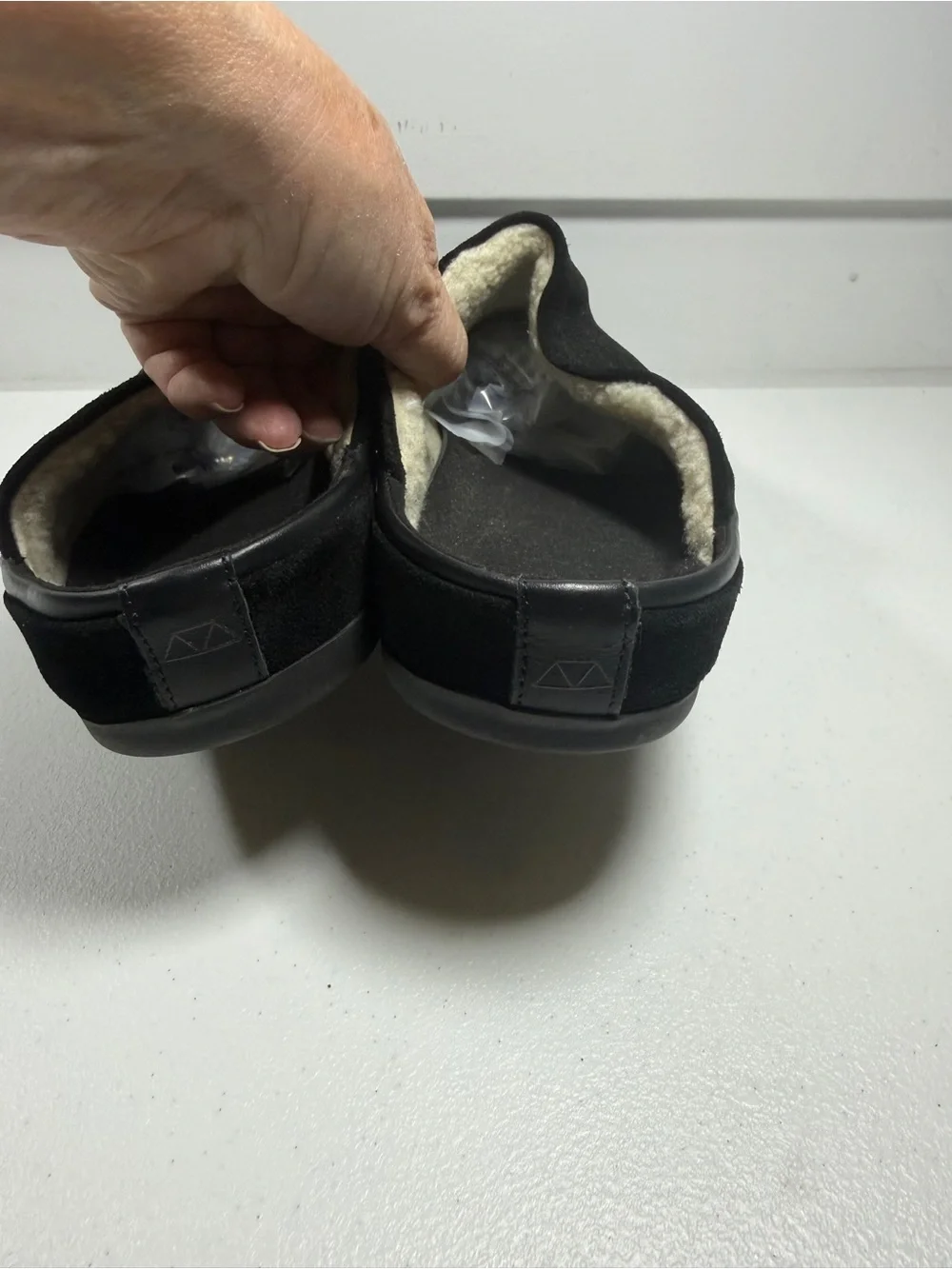 Mulo Men's Black Shearling-Lined Slip-On Mule Slipper size 10